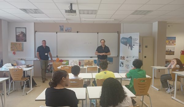 Students from Alphonse Tavan school discovering Hannibal